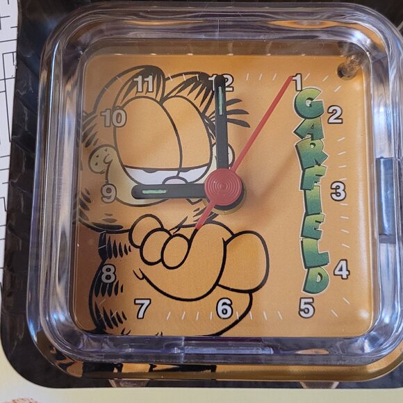 Rare Vintage Garfield Metal Lunch Box With Watch and Clock - Picture 3 of 9